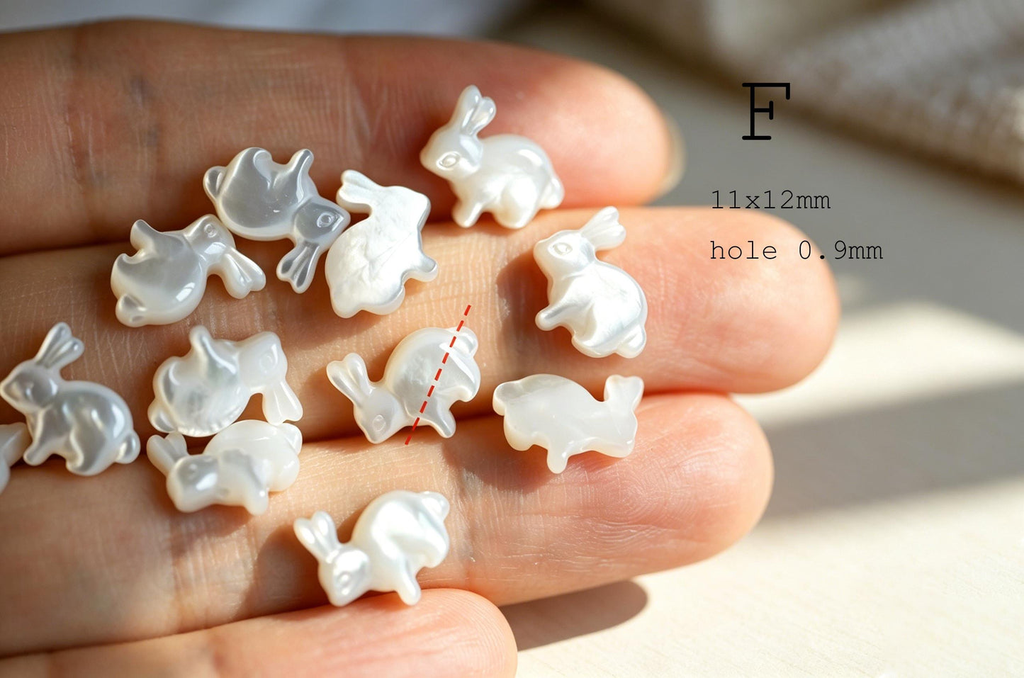 4pcs Single-Sided Carved Shell Beads, Mother of Pearl Animal & Sea Shapes for DIY Bracelet, Handmade Jewelry (BK-006)