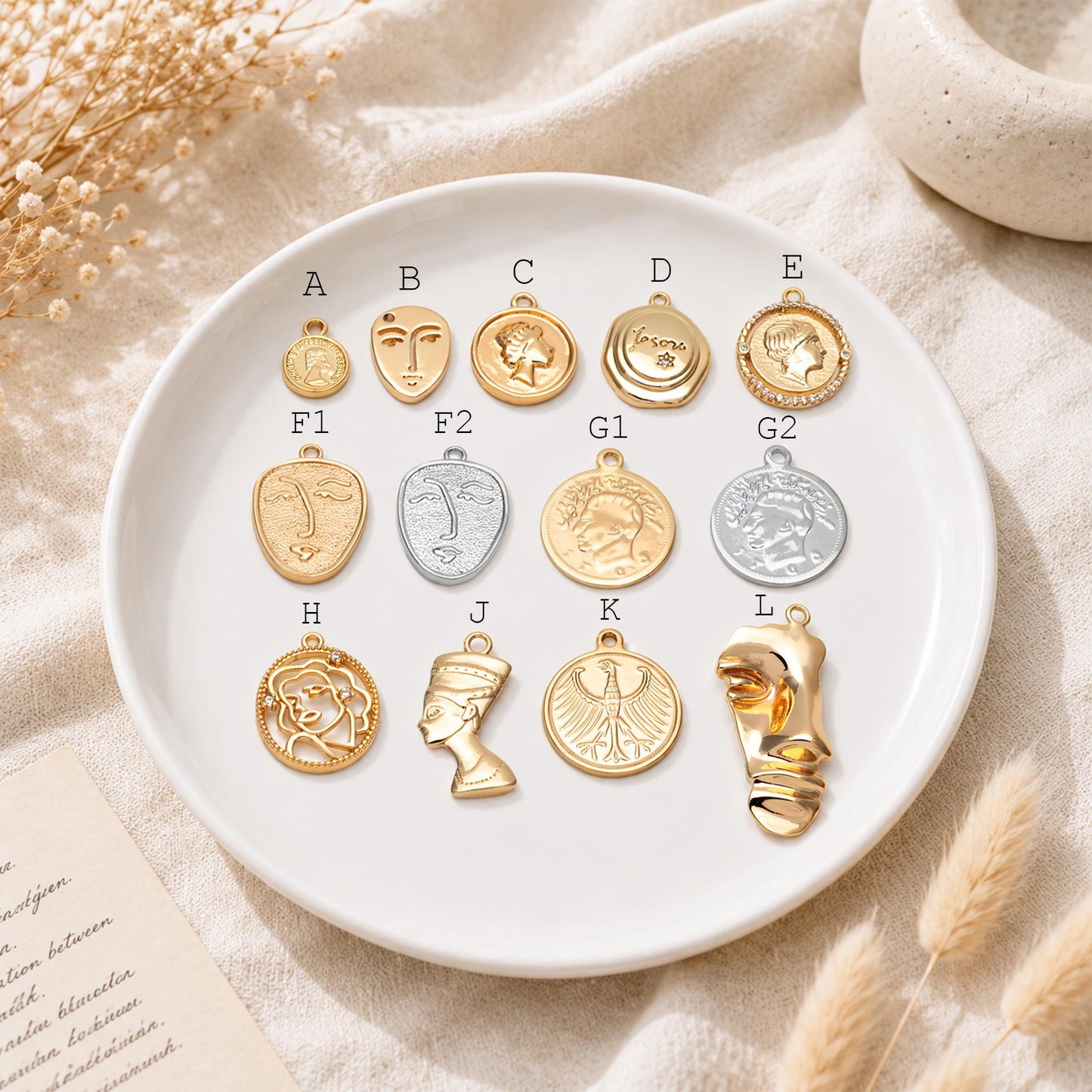 4pcs Gold Medallion Charm Pendant 17x14mm, Face Charm, Jewelry Supply (GB-1603)