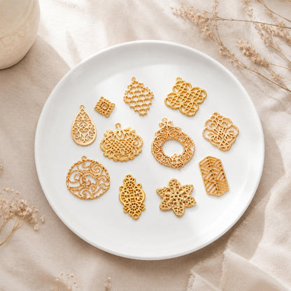 10pcs Gold plated Brass Filigree Charm Pendants, Earring Findings, Jewelry Making, Diy Material, Jewelry Supplies (GB-890)