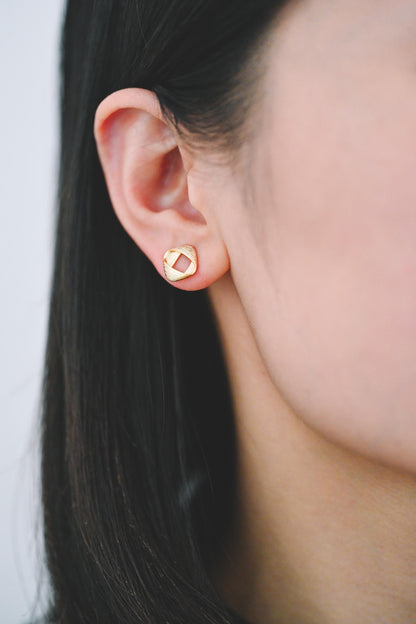 10pcs Gold Curved Rhombus Earring With A Loop, Real Gold Plated Brass Geometric Earring Studs (GB-3214)