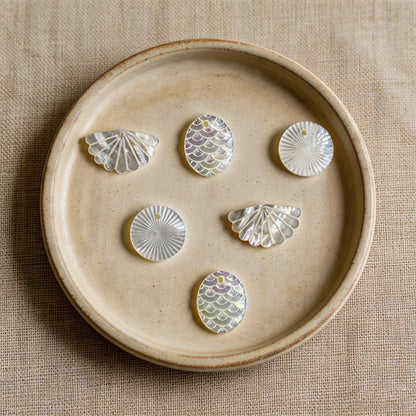 4pcs Natural White Mother of Pearl Shell Pendant Charm, Oval Round Fan Shape, DIY Earrings Necklace Making Supplies (BK-014)