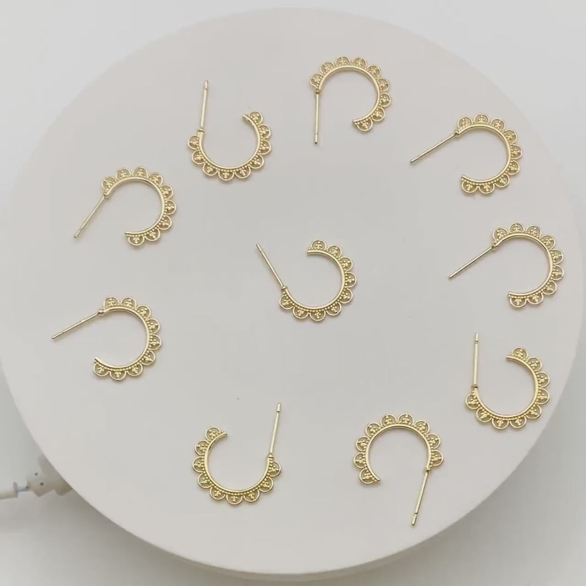 10pcs Gold Round Circle Ear Posts 18mm, Gold plated Brass, Dainty Geometric Hoop Stud Earrings (GB-3729)