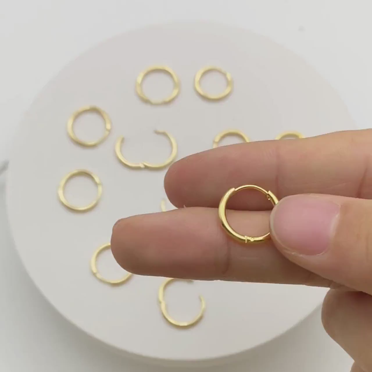 10pcs Gold/ Silver Rose Gold Huggie Hoop Earrings 14/ 16/ 18mm, Stainless Steel Hoops, Simple Hoops 1.6mm thick (GB-2200)