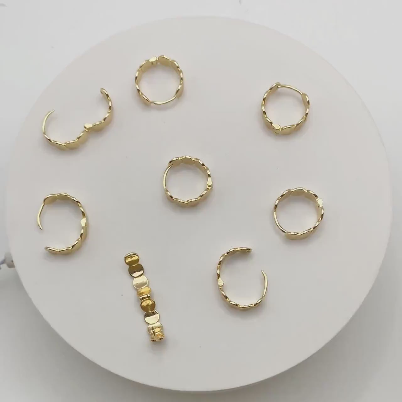 4pcs Gold/ Silver Round Disc Hoop Earrings , Gold/ Rhodium plated Brass Huggie Earrings 15mm, Minimalist Circle Earrings (GB-3530)