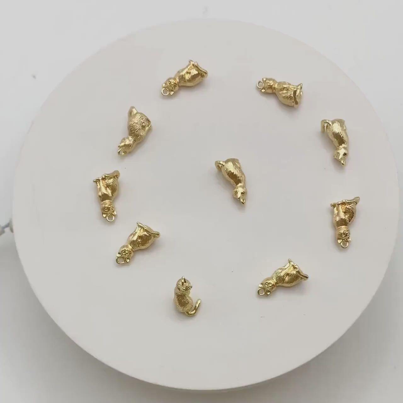 10pcs Shiny Gold/ Silver 3D Cat Charm, 15x8.5mm, Cat Pendant(GB-1685)