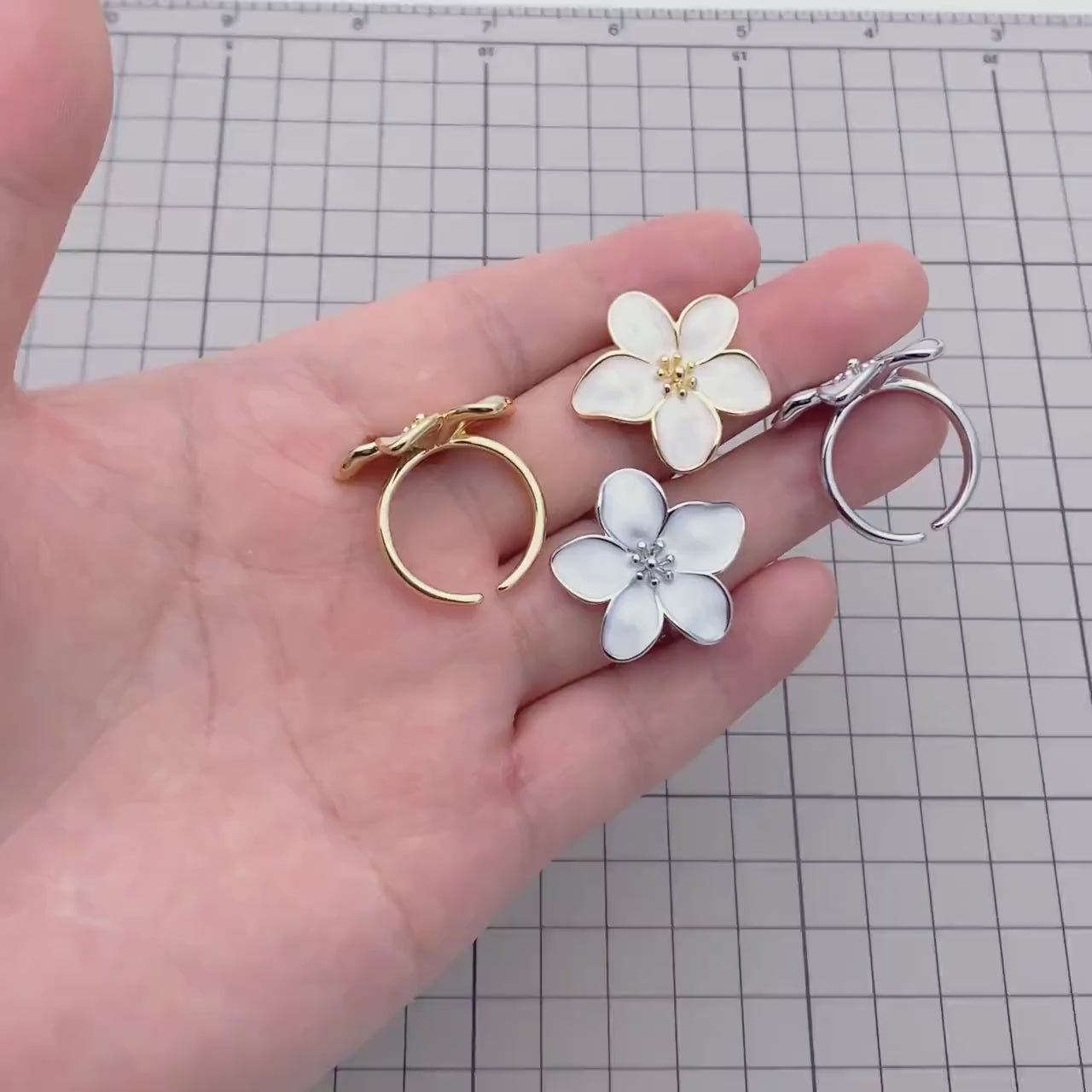 4pcs Gold/ Silver Enamel White Flower Ring, Everyday Ring, Dainty Rings, Adjustable Ring (#JZ-012)