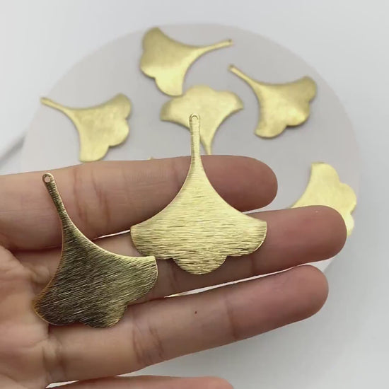 10pcs Raw Brass Brushed  Leaf Charm Pendants 37x31.5mm, Brass Findings Wholesale  (RB-213)