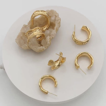 10pcs Gold chunky hoop earring, Hammered hoops, thick hoop earrings (GB-1963)