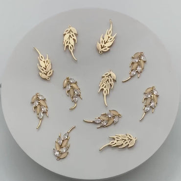 4pcs CZ pave Leaf Charms, 18K Gold plated Brass, Cubic Zirconia Leaf Pendants  (GB-3037-I)