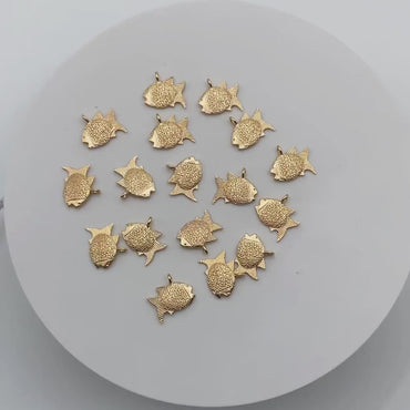 10pcs Gold Fish Charms, Gold Plated Brass, Fish Pendants (GB-3936-D)