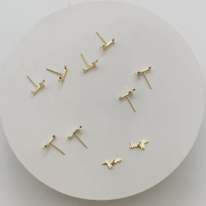 10pcs Gold Dachshund Earrings, Gold Plated Brass, Sausage Dog Stud Earrings (GB-4108)