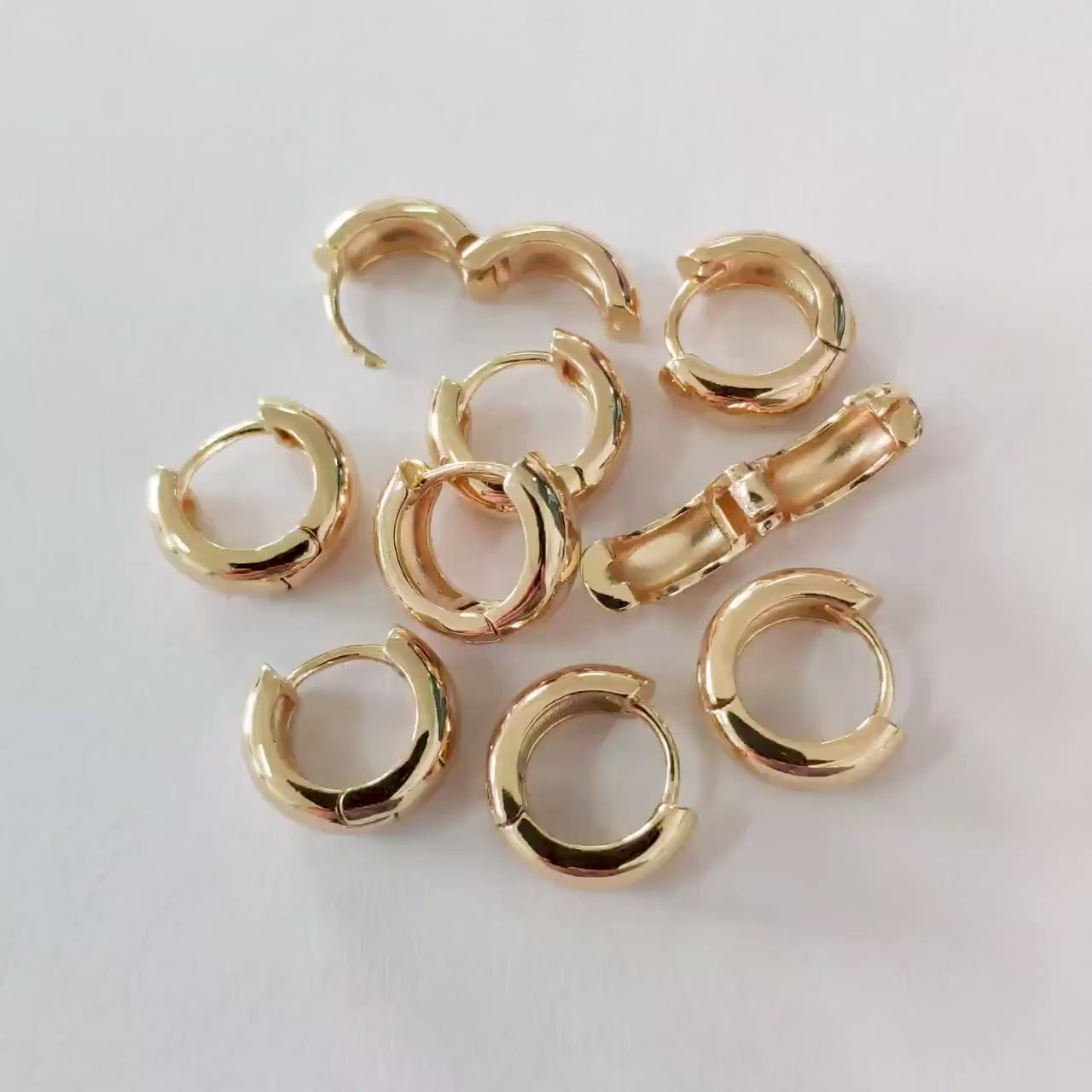 10pcs Gold/ Silver Tone Hoop Earrings, 14/ 16/ 18mm,  Gold/ Rhodium plated Huggie Earrings, Small Hoop Earrings (GB-1678)