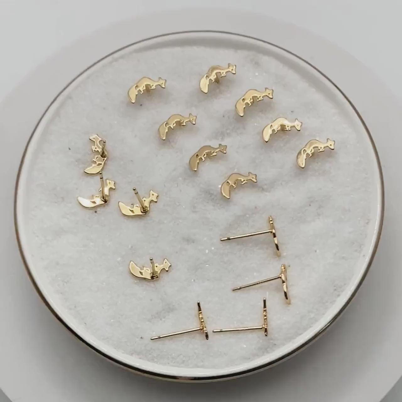 10pcs Gold Fox Stud Earrings 10x6mm, 18K Gold plated Brass Animal Ear Posts (#GB-3286)