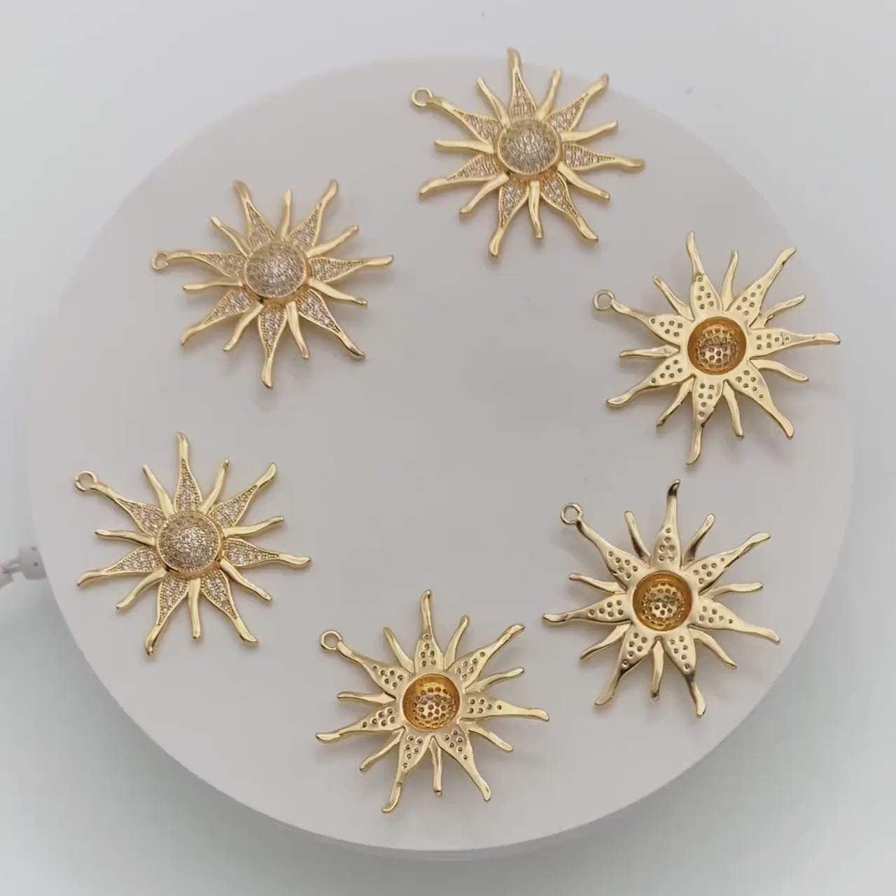 4pcs CZ Pave Gold Sun Charms: 18K Gold Plated Pendants  (GB-2259-E)