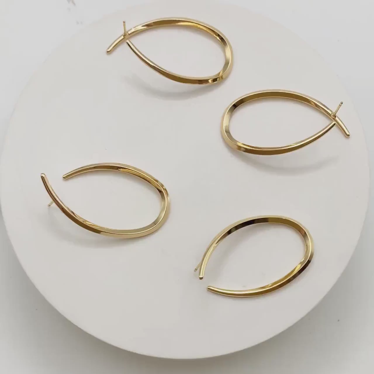 4pcs Gold U-Shaped Earrings, 18K Gold plated Brass, Horn Stud Earrings (GB-3687)