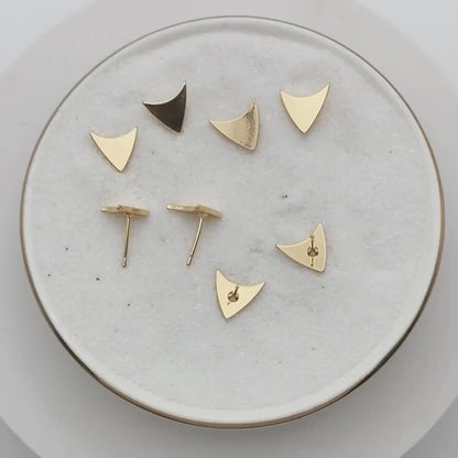 10pcs Gold Arrow Minimalist Earrings, 10mm, Real Gold Plated Brass Geometric Earring Studs (GB-4187)