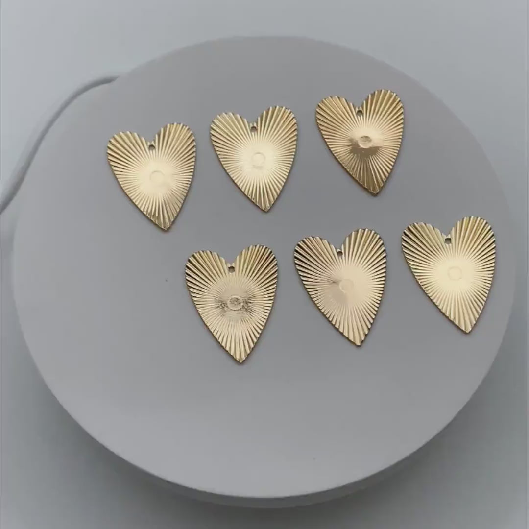 10pcs Gold Heart Charm Pendants, Earring Findings, Jewelry Making, Diy Material, Jewelry Supplies (GB-3976)