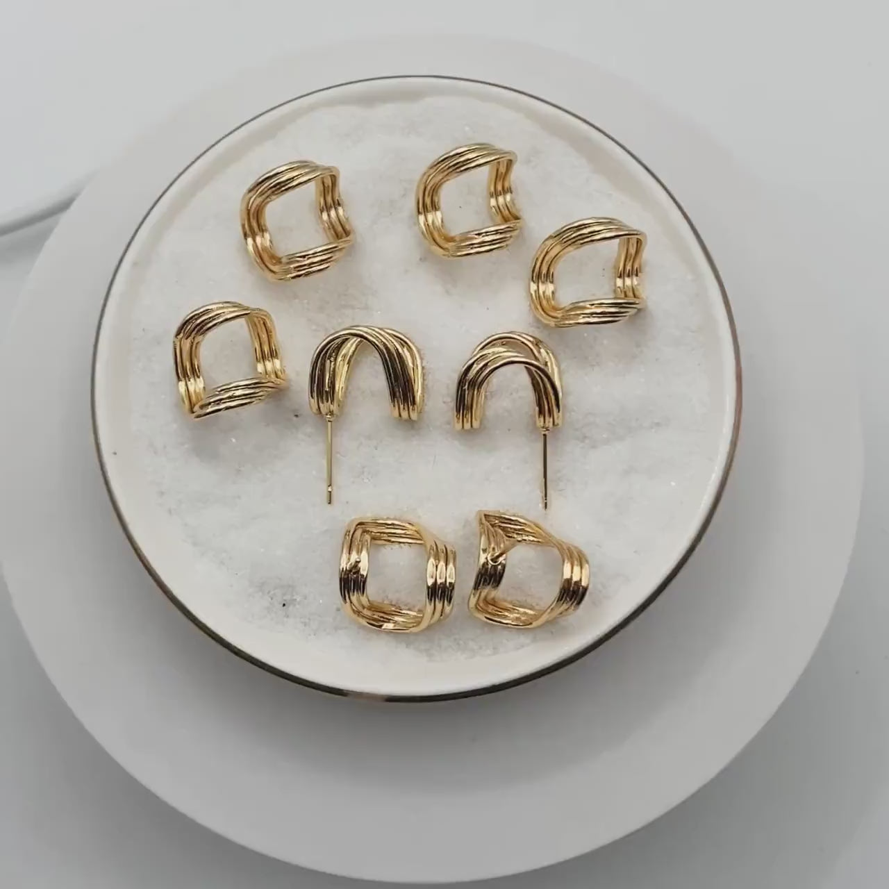 10pcs Gold U-Shaped Ear Posts, 18K Gold plated Brass, Curved Ribbon Stud Earring (GB-3563)