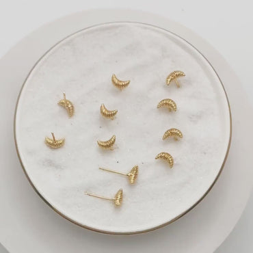 10pcs Gold Croissant Earrings 8x5mm, Real Gold Plated Brass Minimalist Stud Earrings (#GB-4329)
