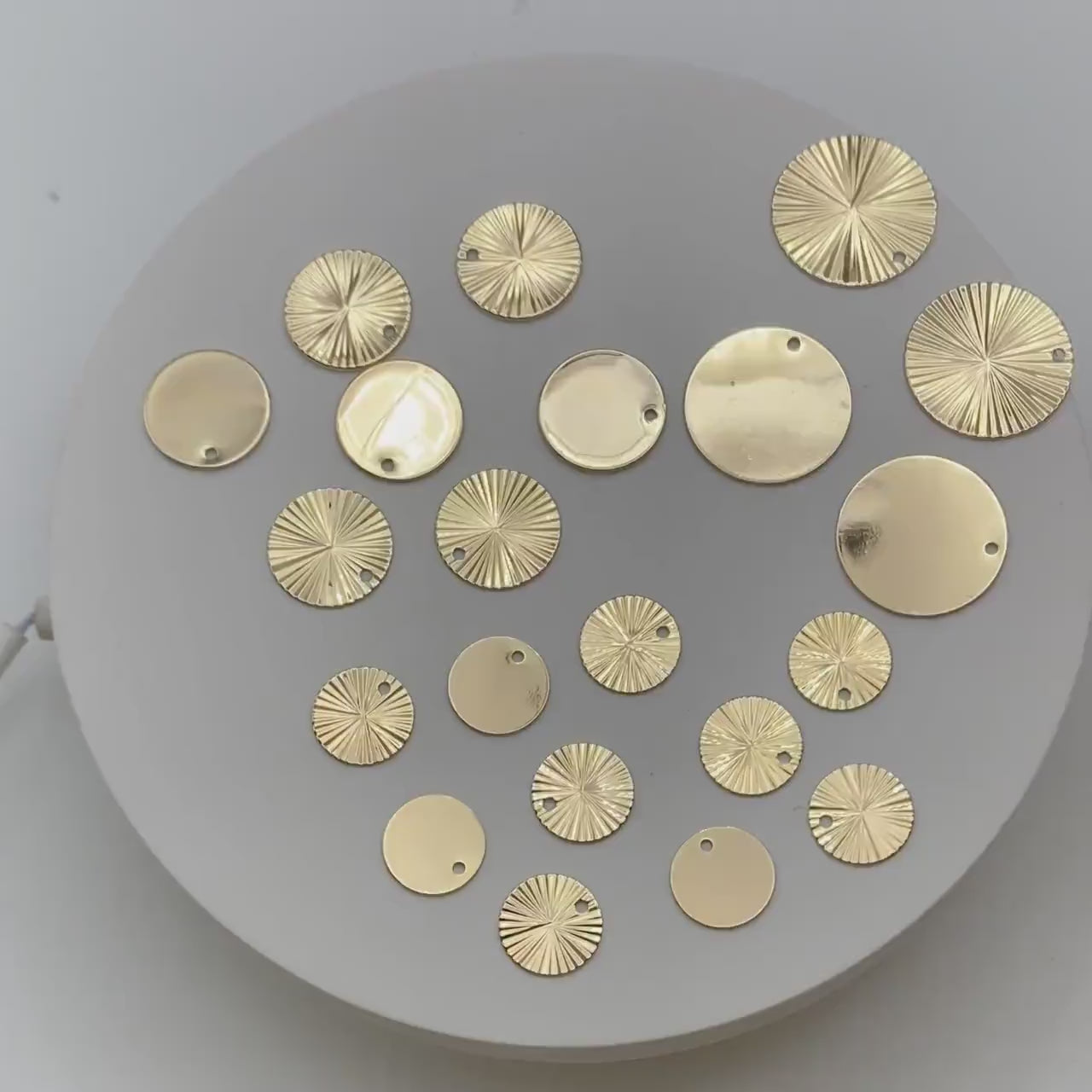 10pcs Gold/ Silver Round Disc Charms 12/ 15/ 20mm, 18K Gold/ Rhodium plated Brass Disk Pendants (GB-3274)