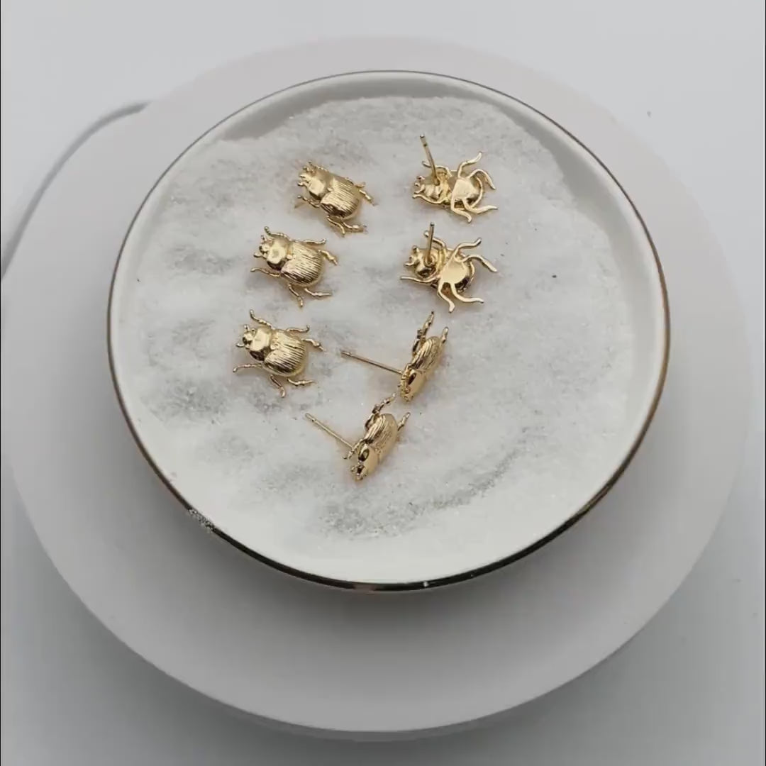 10pcs Gold/ Silver Texture Beetle Earrings 14x13mm, Gold/ Rhodium Plated Brass, Insect Stud Earrings (GB-4026)