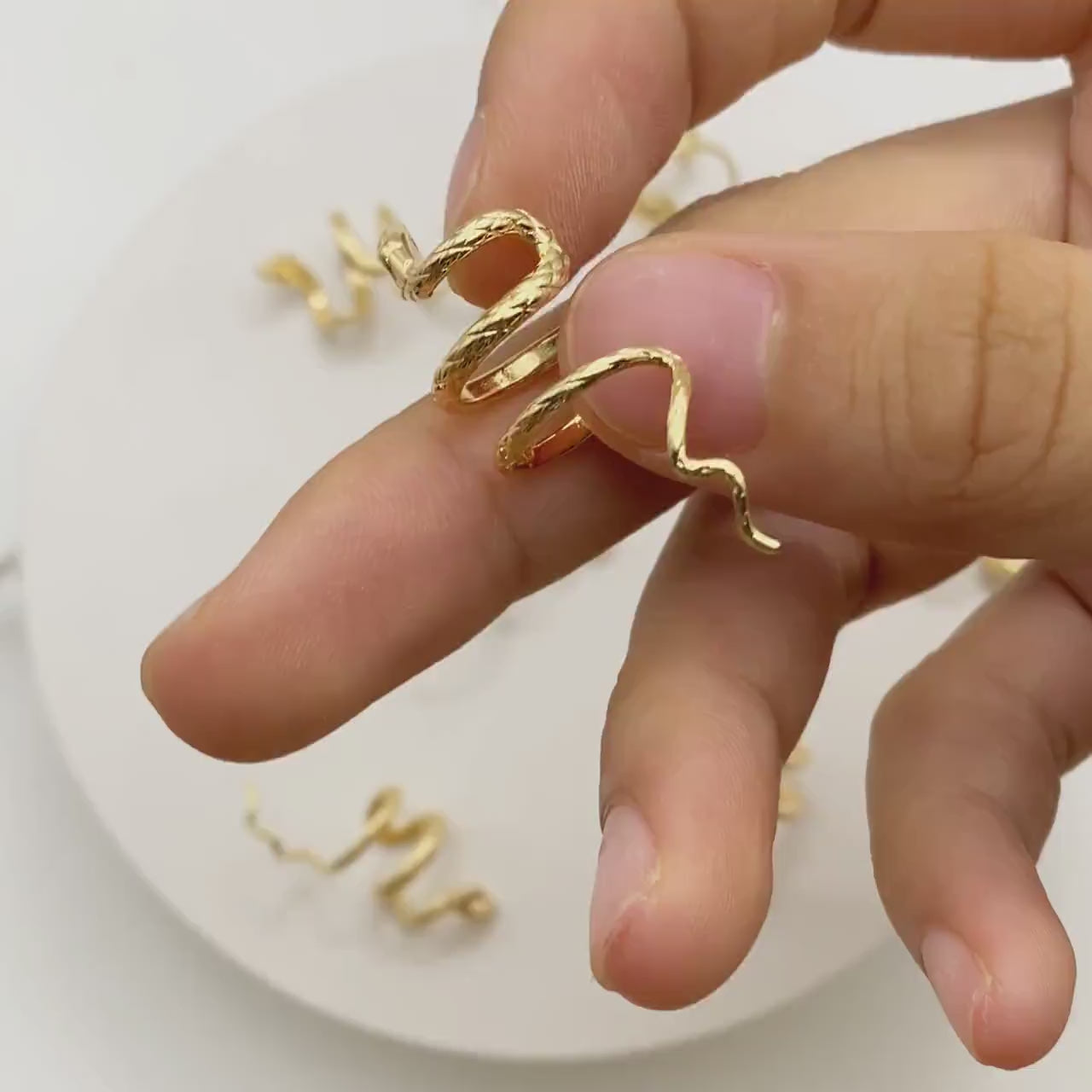 4pcs Gold Snake Ear Cuff, Non Pierced Ear Cuff, Dainty Earcuff Earring, Not mirrored in pairs (GB-4520)