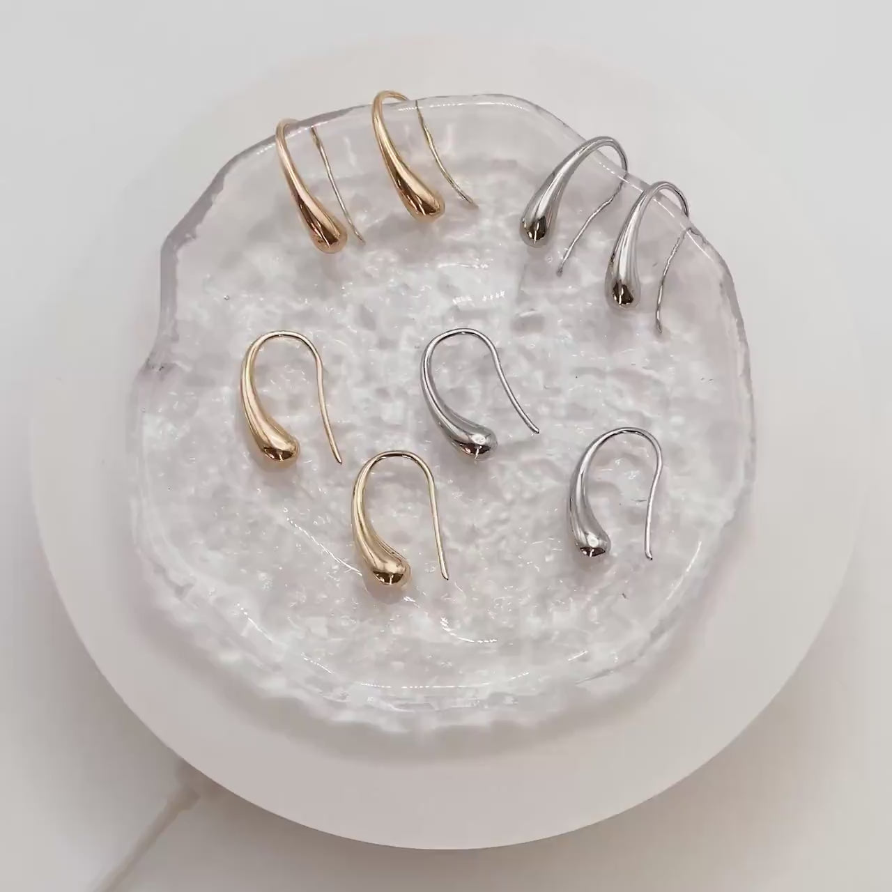 10pcs Gold/ Silver Tone Teardrop Earring Hooks, 18K Gold/ Rhodium Plated Brass, Simple Earwire Earrings (GB-4555)