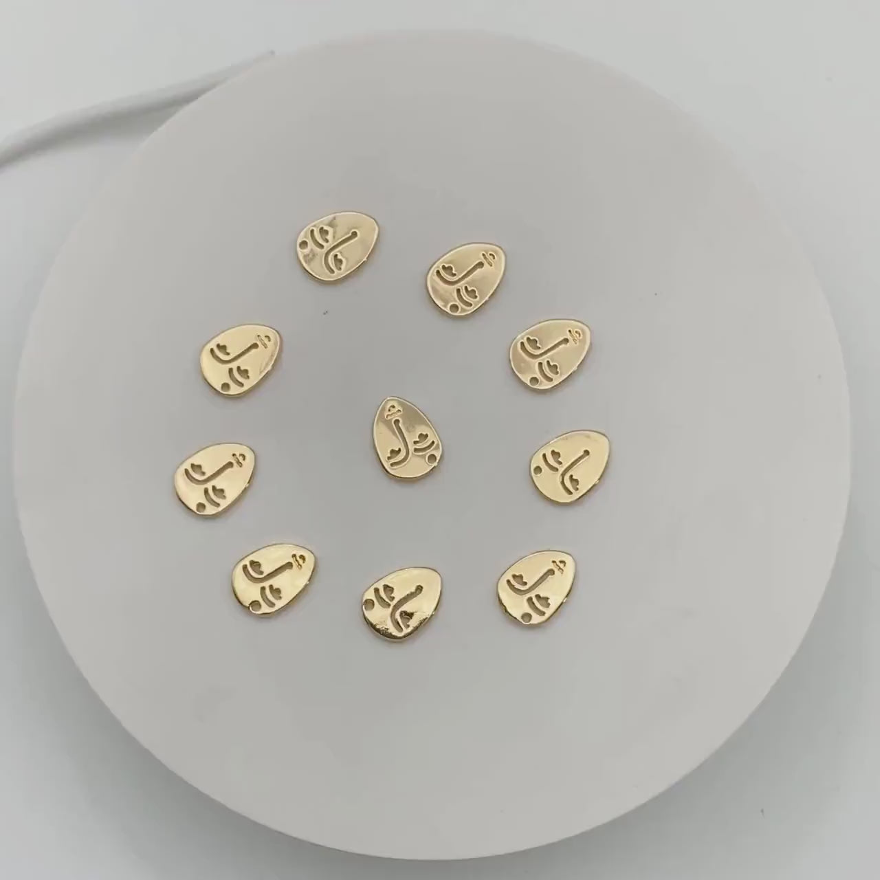 10pcs Gold Face Charm 13x10mm, 18K Gold plated Brass, Outline Man Face Pendants  (GB-2419)