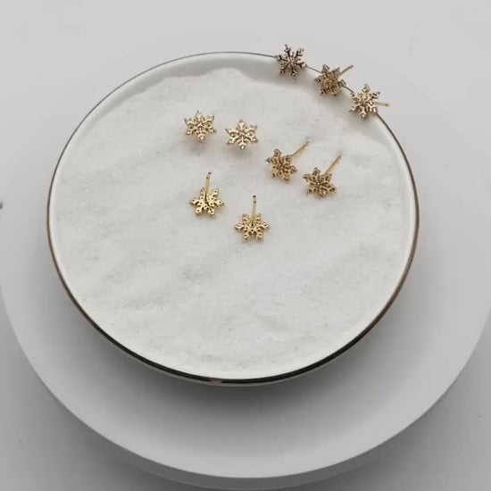 10pcs CZ Pave Gold/ Silver Snowflake Earrings, Gold/ Rhodium plated Brass, Dainty Christmas Earrings (GB-4151)