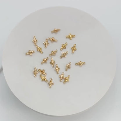 10pcs Gold Knot Link, Earring Connectors, Necklace Pendants, Gold plated Brass (GB-2158)