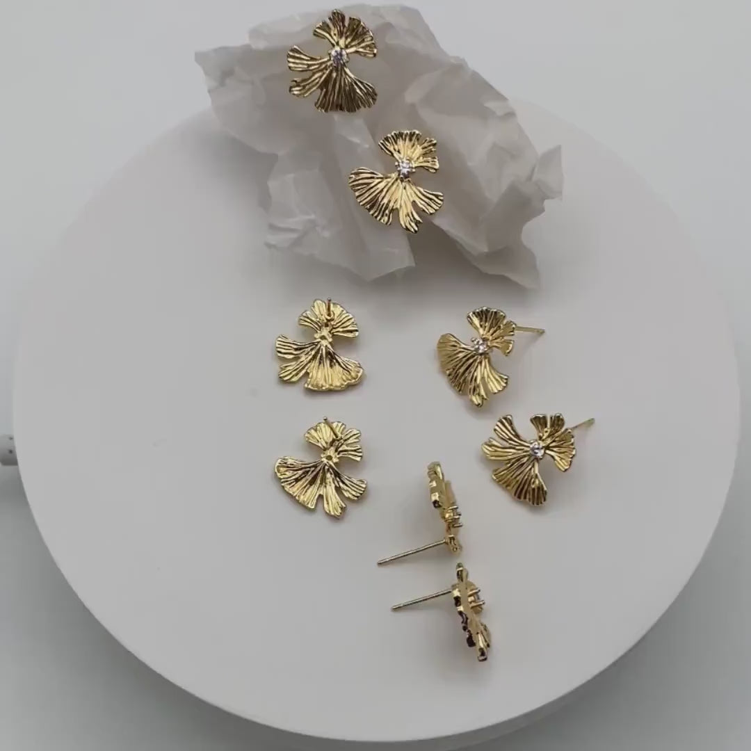 4pcs CZ Pave Gold Ginkgo Leaf Earrings 16mm, Gold Plated Brass Leaf Stud Earrings (GB-4225)