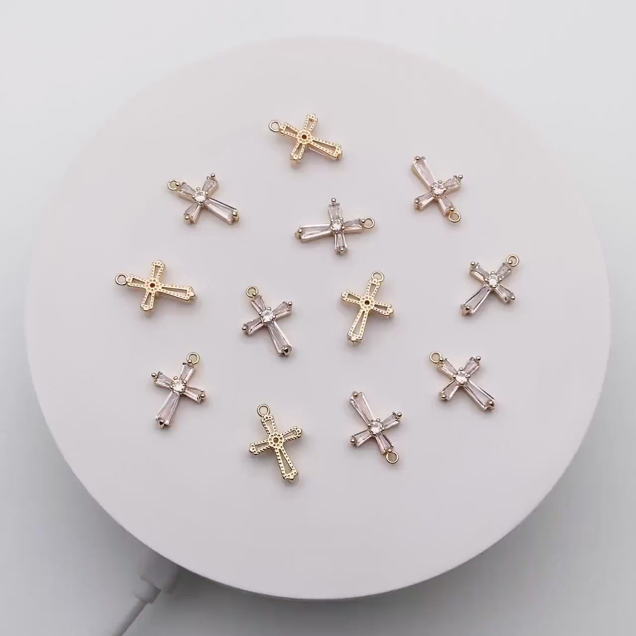 4pcs CZ Pave Gold Cross Charm, Earring Findings, Jewelry Making, Diy Material, Jewelry Supplies (GB-2731-M)