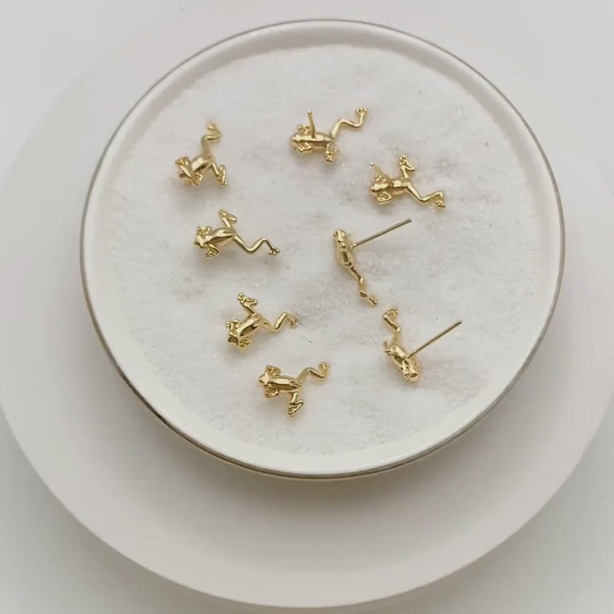 10pcs Gold Frog Earrings, Gold plated Brass, Cute Animal Stud Earrings (GB-4531)