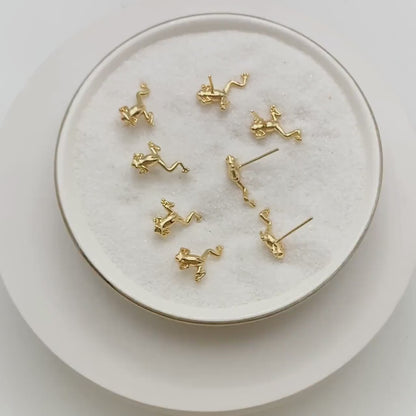 10pcs Gold Frog Earrings, Gold plated Brass, Cute Animal Stud Earrings (GB-4531)