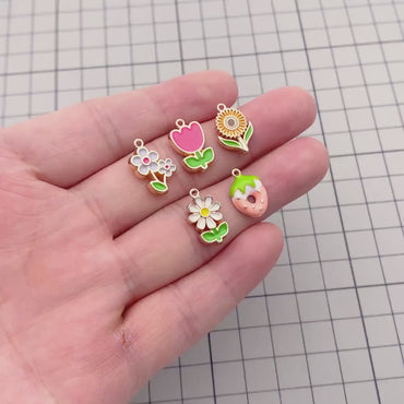 10pcs Gold Enamel Flower Charms, Gold plated Alloy, Floral Earring Pendants (GB-4709)