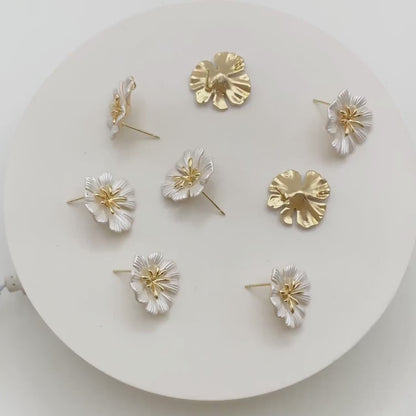 4pcs White Flower Earring with Loop, Gold Plated Brass, Jewelry Making, Diy Material, Jewelry Supplies (GB-3731)